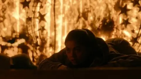 Still 7 of Carrie (Season 1) WEB-DL [Hindi (DD5.1) & English] 4K 1080p 720p & 480p [x264/10Bit-HEVC] | [ALL Episodes] | PrimeVideo Series