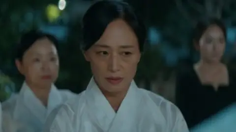 Still 1 of Make Me Tingle (Season 1) WEB-DL [Hindi (DD2.0) & Korean] 1080p 720p & 480p Dual Audio [x264/ESubs] | PrimeVideo Series [EP – 04 Added]