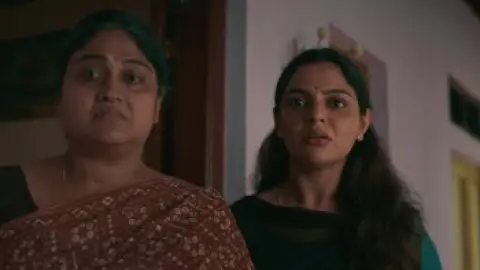 Still 6 of Dhoomakethu (2026) DS4K WEB-DL [Hindi (DD5.1) & Malayalam] 4K 1080p 720p & 480p Dual Audio [x264/10Bit-HEVC]