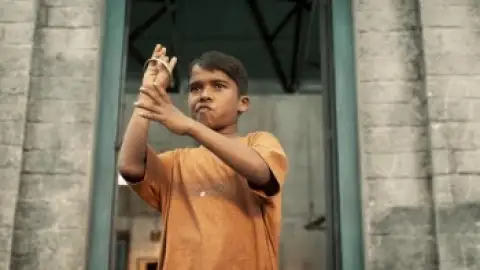 Still 4 of Master (2021) WEB-DL [Hindi (DD5.1) & Tamil] 4K 1080p 720p & 480p Dual Audio [x264/HEVC]