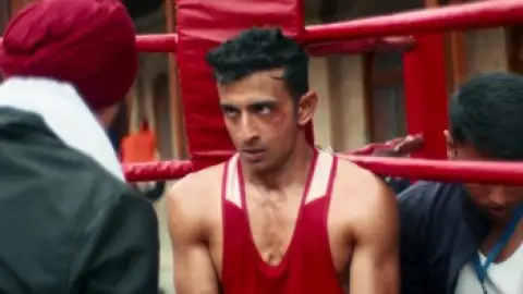 Still 6 of Main Ladega (2024) WEB-DL [Hindi DD5.1] 1080p 720p & 480p [x264/HEVC]