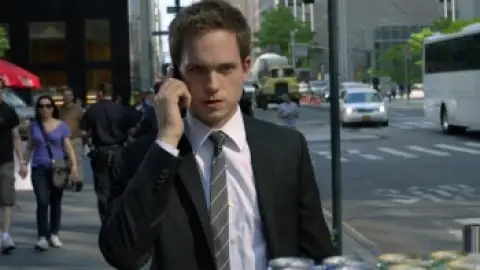 Still 6 of Suits (Season 1) BluRay [Hindi (ORG 2.0) & English] 1080p 720p & 480p [x264/HEVC] | [ALL Episodes]