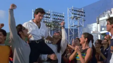 Still 3 of Kaho Naa… Pyaar Hai (2000) WEB-DL [Hindi DD2.0] 1080p 720p & 480p [x264/HEVC]