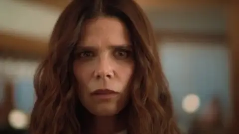 Still 3 of Medusa (Season 2) WEB-DL [Hindi (DD5.1) & English] 4K 1080p 720p & 480p Dual Audio [x264/ESubs] | NF Series