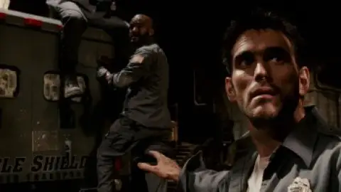 Still 6 of Armored (2009) BluRay [Hindi (DD5.1) & English] 1080p 720p & 480p Dual Audio [x264/10Bit-HEVC]