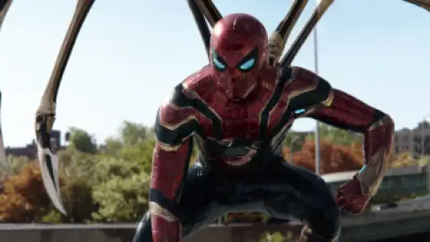 Still 3 of Spider-Man: No Way Home (2021) Extended WEB-DL [Hindi (ORG 5.1) & English] 1080p 720p & 480p Dual Audio [x264/10Bit HEVC]