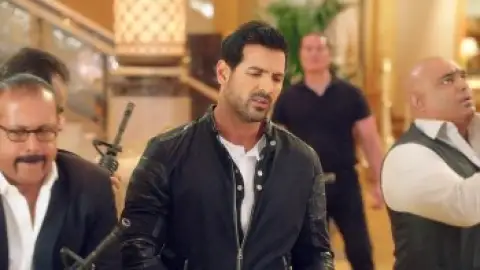 Still 5 of Welcome Back (2015) BluRay [Hindi DD5.1] 1080p 720p & 480p [x264/HEVC]