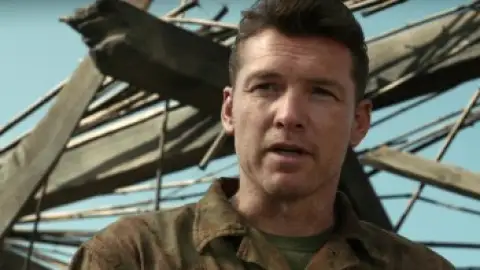 Still 6 of Hacksaw Ridge (2016) BluRay [Hindi (Studio-Dub DD5.1) & English] 4K 1080p 720p & 480p Dual Audio [x264/10Bit-HEVC]