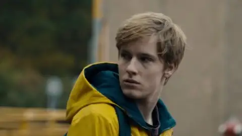 Still 1 of Dark (Season 1) WEB-DL [English (ORG 5.1) & German] 1080p 720p & 480p x264 Dual Audio DD5.1