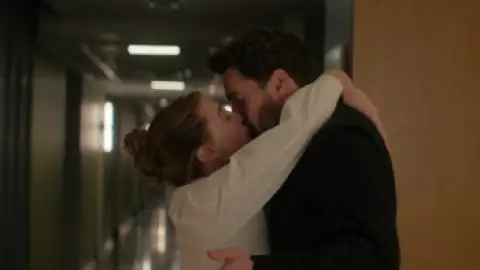 Still 4 of The Love Hypothesis (2026) WEB-DL [Hindi (DD5.1) & English] 4K 1080p 720p & 480p Dual Audio [x264/10Bit-HEVC]
