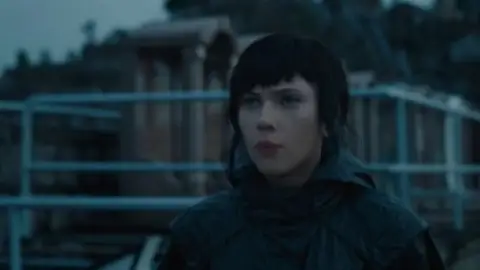 Still 5 of Ghost in the Shell (2017) BluRay [Hindi (DD2.0) & English] 1080p 720p & 480p Dual Audio [x264/10Bit-HEVC]