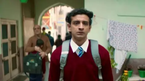 Still 1 of Main Ladega (2024) WEB-DL [Hindi DD5.1] 1080p 720p & 480p [x264/HEVC]